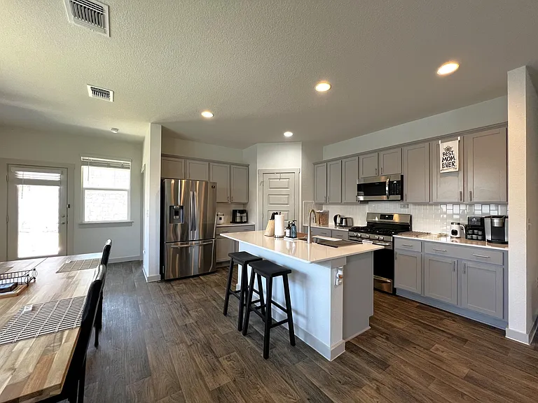 4613 Quarrybank Dr — Photo 9
