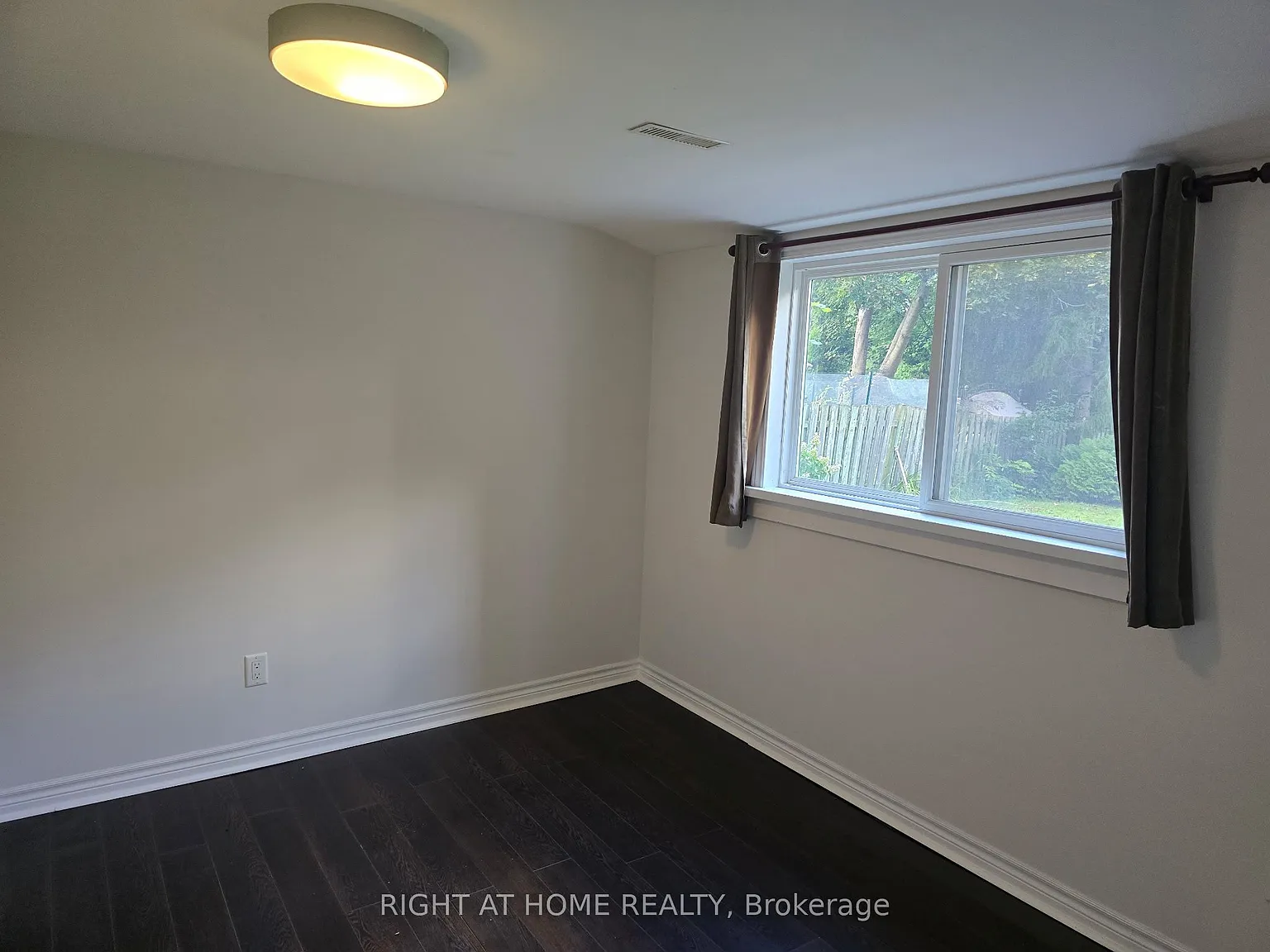 2 bed, $2,450 — Photo 4