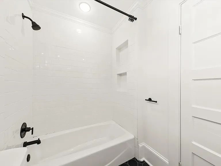 35 Poplar St #B — Photo 22
