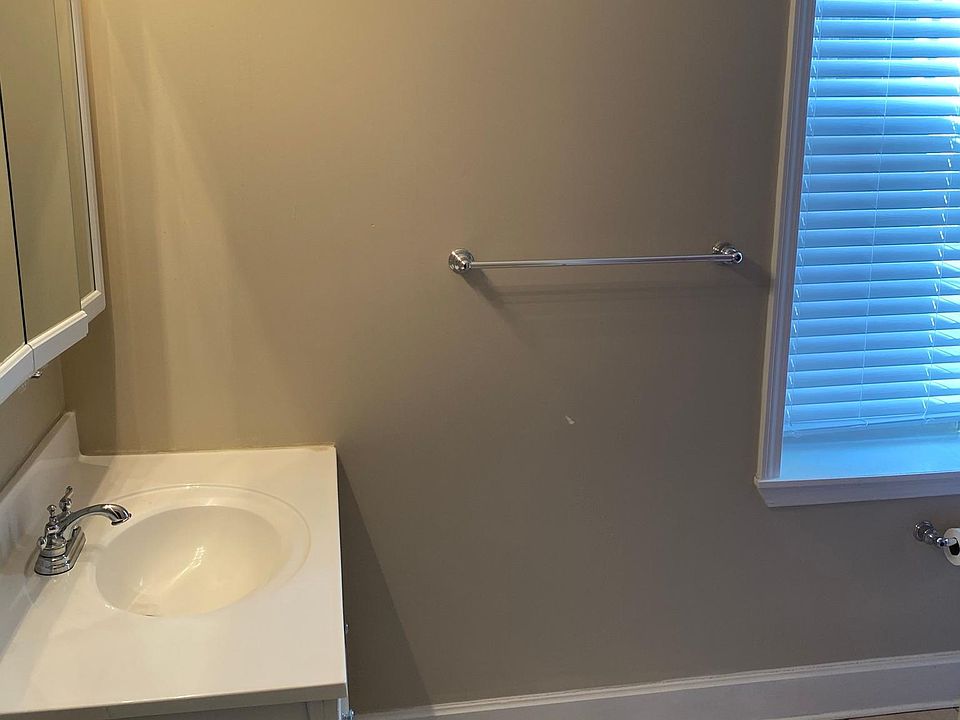 1st image of 4204 McPherson Ave #1
