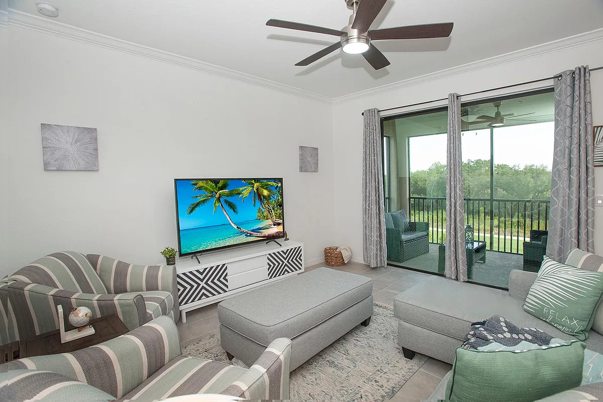 Building Photo - 18028 Gawthrop Dr #401