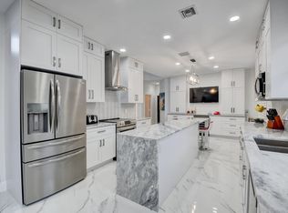 6661 NW 24th Ter, Boca Raton, FL 33496