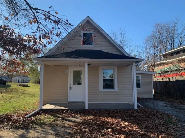 411 S East St, Knox, IN 46534