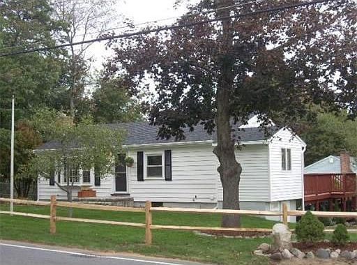 3rd image of 1235 Shawsheen St