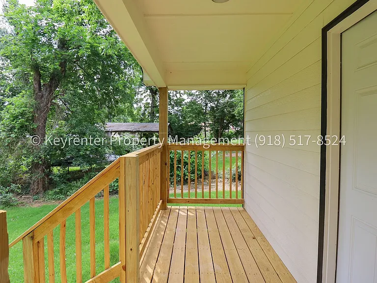 43 S Toledo Ave — Photo 30