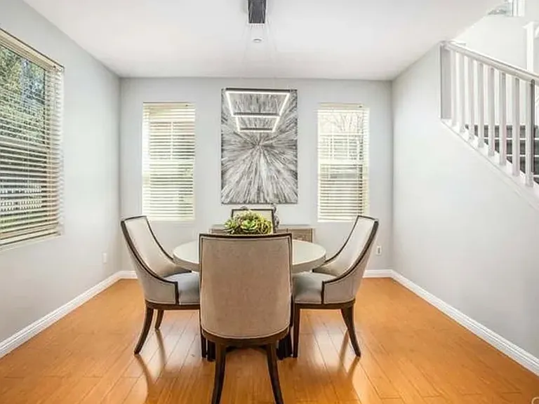 25963 Newport Ave — Photo 5