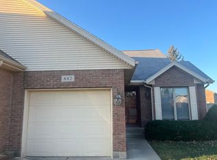 682-684 Armand Dr #682, Troy, OH 45373