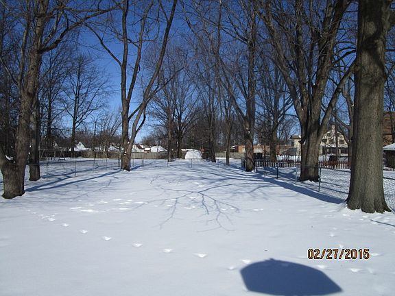 5th image of 27541 Forestview Ave