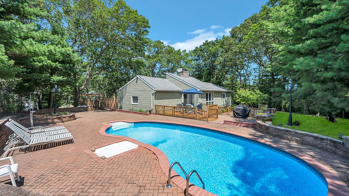 Building Photo - 39 Brandywine Dr