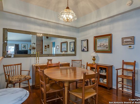 5th image of 1360 Patio Dr