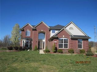 6302 Sadie Ln, Belleville, MI 48111
