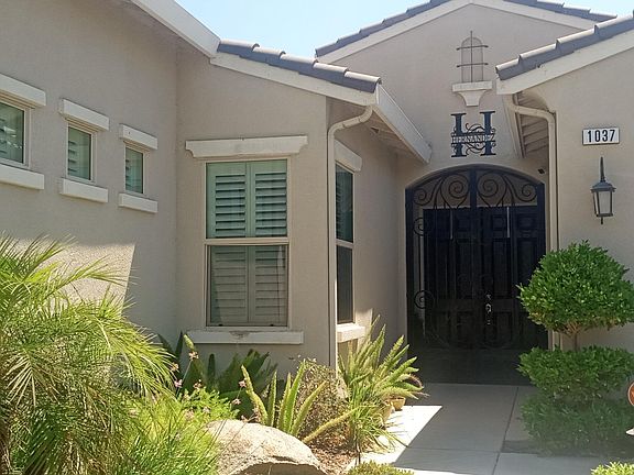 2nd image of 1037 W Sage Brush Way