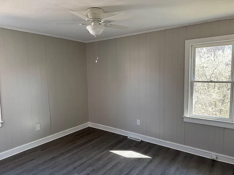 35 Circle Dr — Photo 4