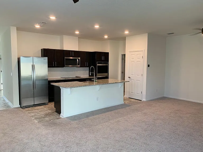 8059 Guild Way — Photo 4
