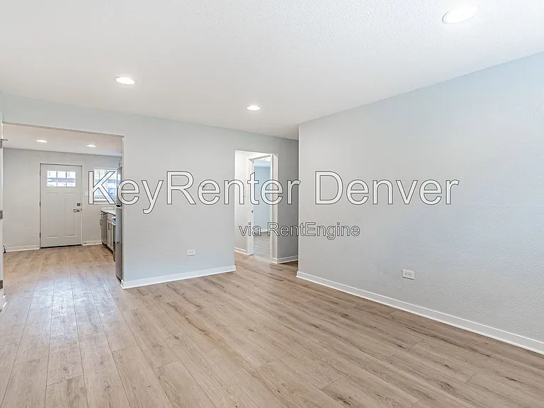 2356 S Linden Ct #B — Photo 13