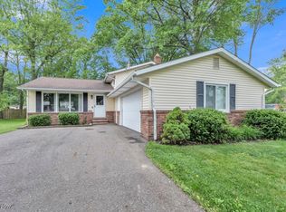 1999 Berger Ave, Stow, OH 44224