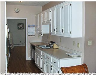 2nd image of 807 Creekside Cres
