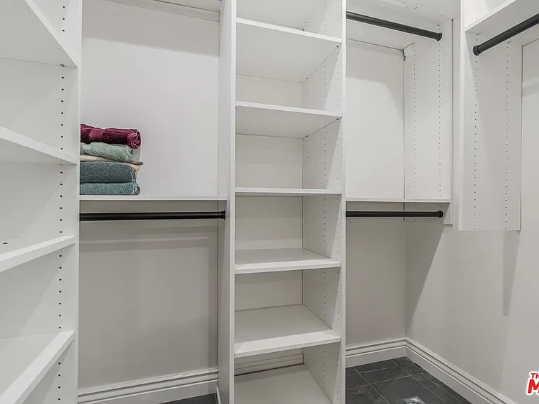 30 Reef St #2 — Photo 7