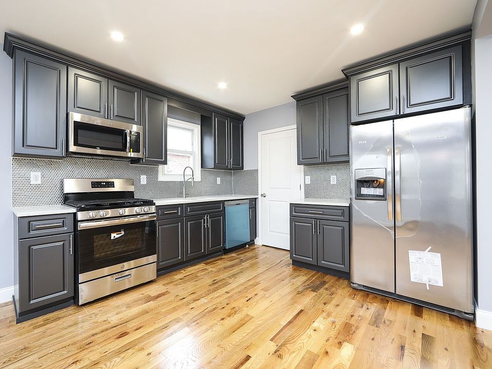 1st image of 11918 229th St