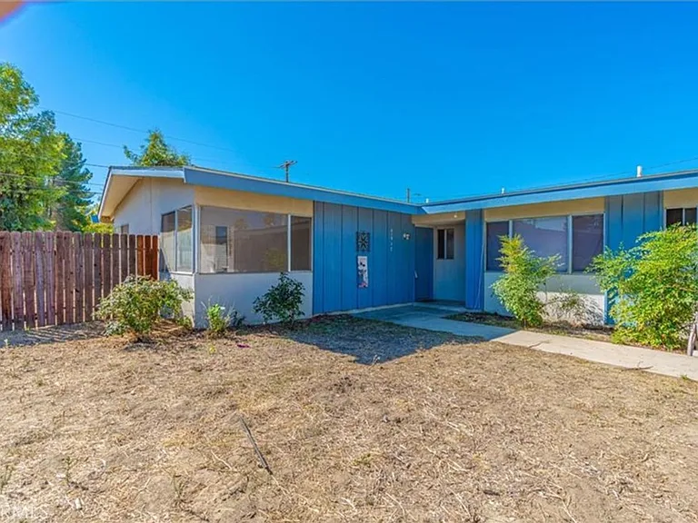 41517 Marine Dr — Photo 2