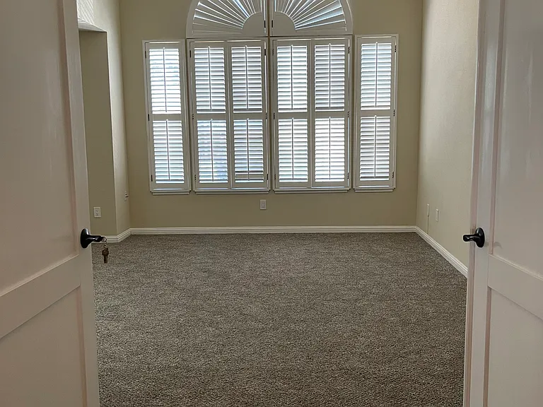 423 Kinsmill Ct — Photo 22
