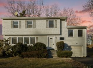 84 Windom St, White Plains, NY 10607