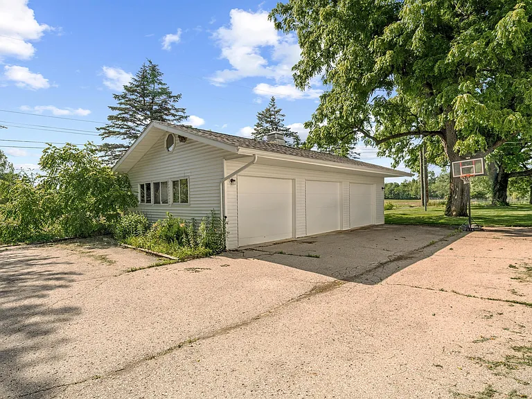 4725 E North Territorial Rd — Photo 28
