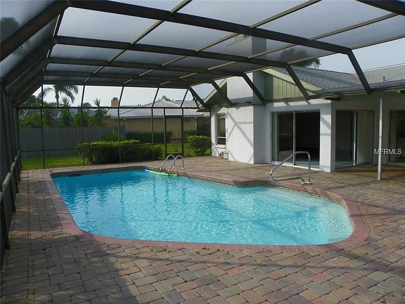 1st image of 6639 Waterford Ln
