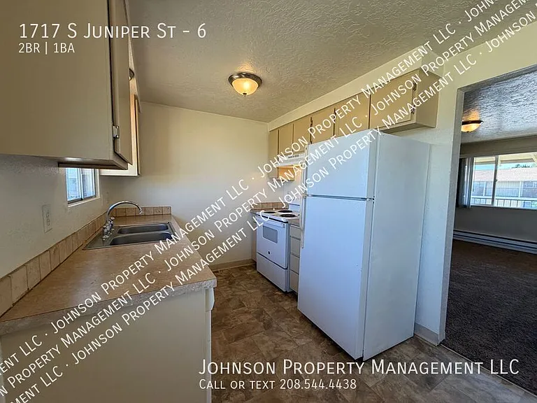 1717 S Juniper St #6 — Photo 2