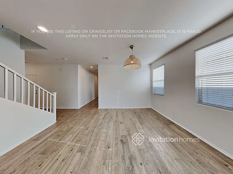 2152 W Emrie Ave — Photo 4