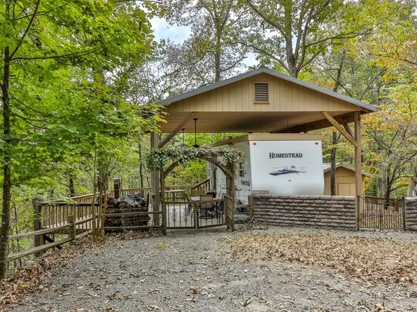 28 11th St, Ellijay, GA 30540