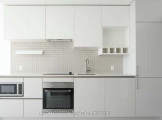 898 Portage Pkwy #5305, Vaughan, ON L4K 4Z4
