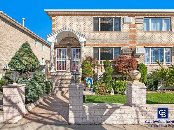 156-47 Emerald St, Howard Beach, NY 11414