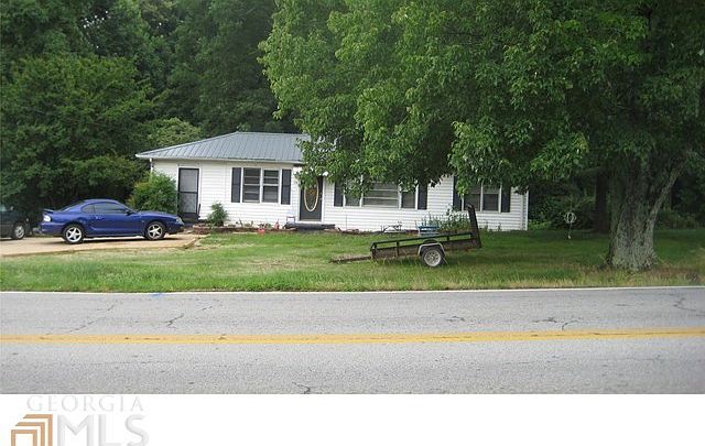 2nd image of 104 Clarks Bridge Rd