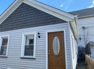 1877 W 57th St, Cleveland, OH 44102