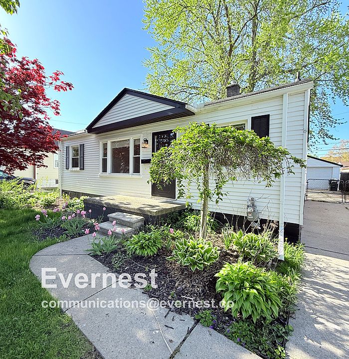 1st image of 22618 Francis St