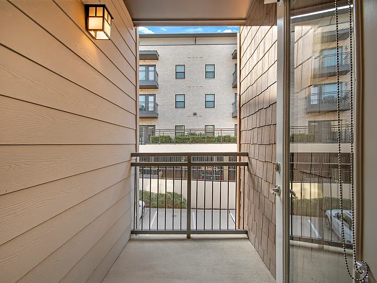 5613 Belmont Ave #TOWNHOUSE — Photo 12