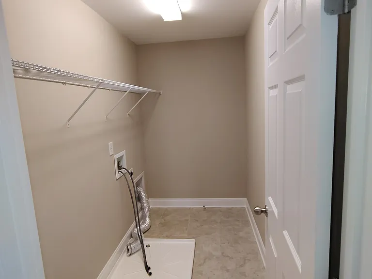 5001 Laughing Brook Ln — Photo 12