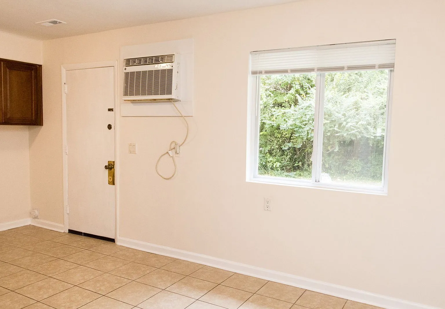 2 bed, 1.0 bath, 845 sqft, $1,195 — Photo 4