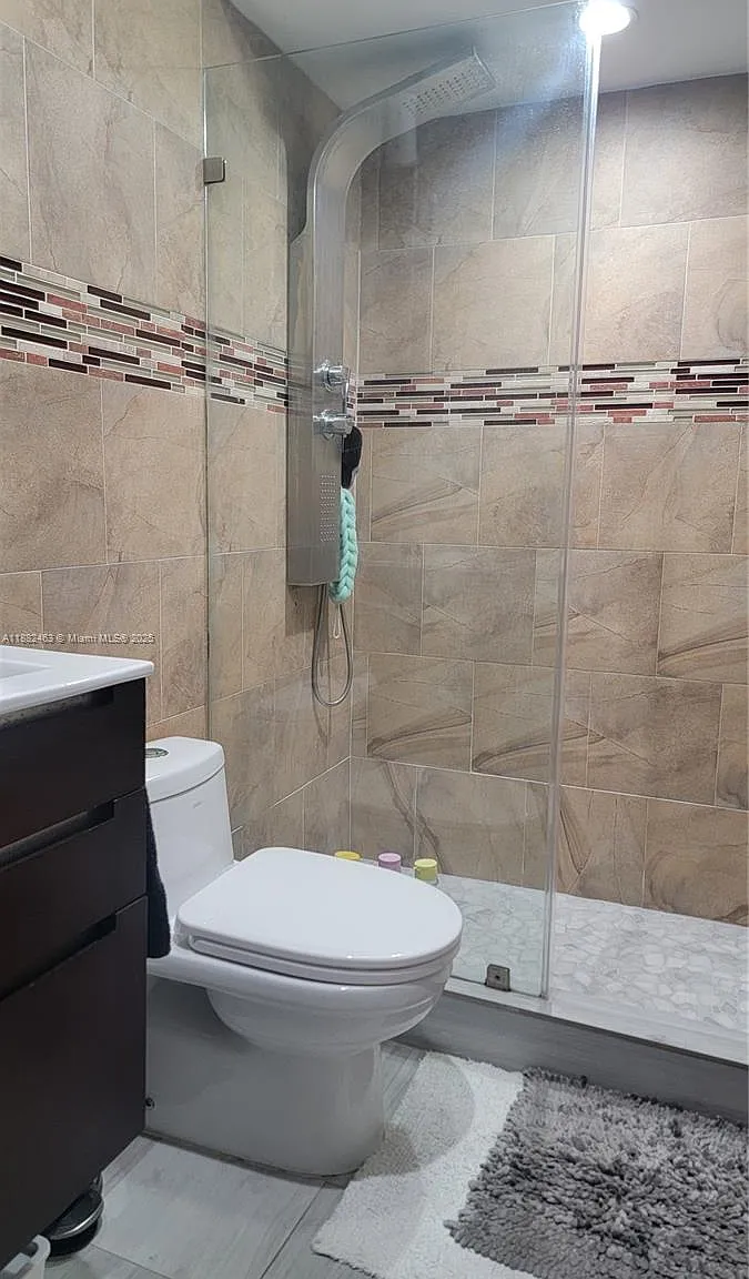 2 bed, 1060 sqft, $2,700 — Photo 3