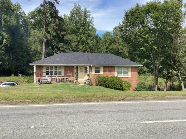 1718 Veterans Memorial Pkwy, Lanett, AL 36863