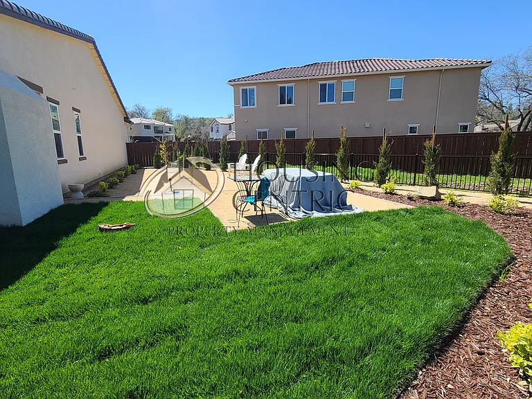 637 Lincoln Ct — Photo 60