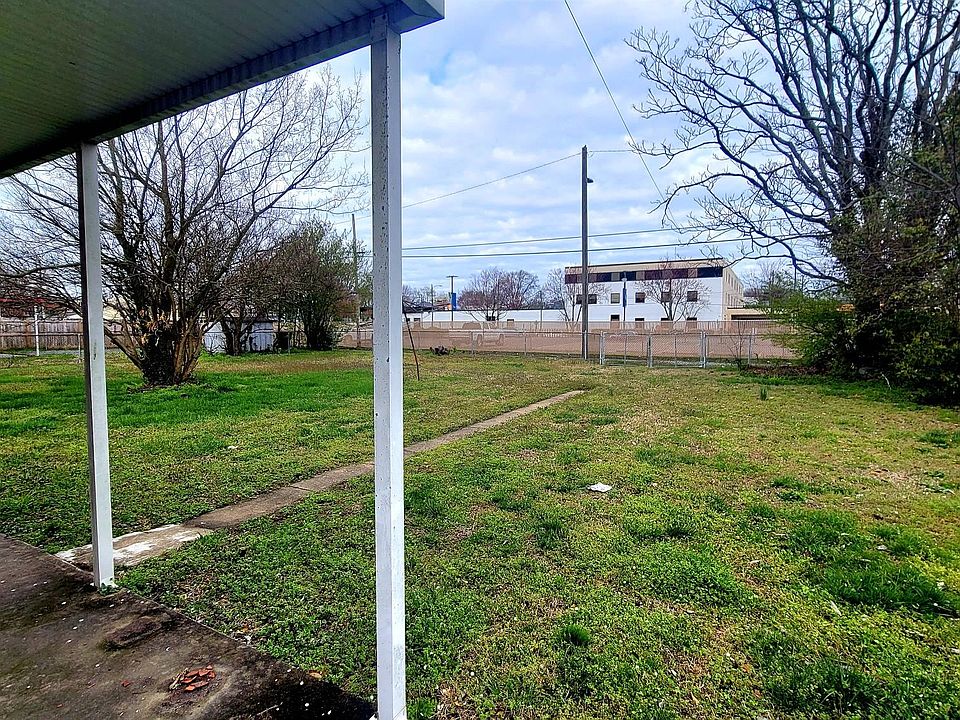 2nd image of 1400 N 29th St