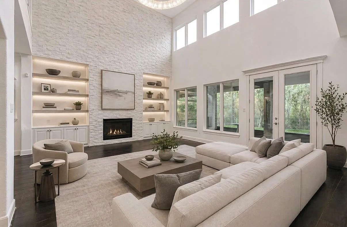 4 bed, 3.5 bath, 4038 sqft, $5,000 — Photo 1