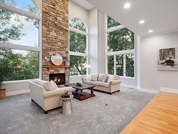 5th image of 14712 Summit Oaks Dr