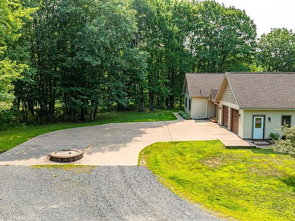 3rd image of 13293 Selkey Rd