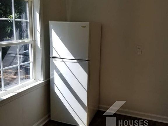 5th image of 100 Hudson St