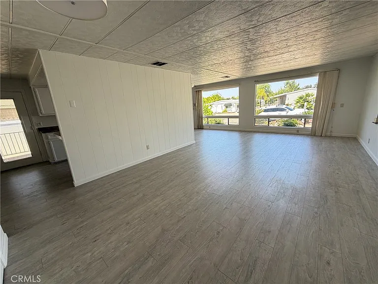 22895 Skylink Dr — Photo 2