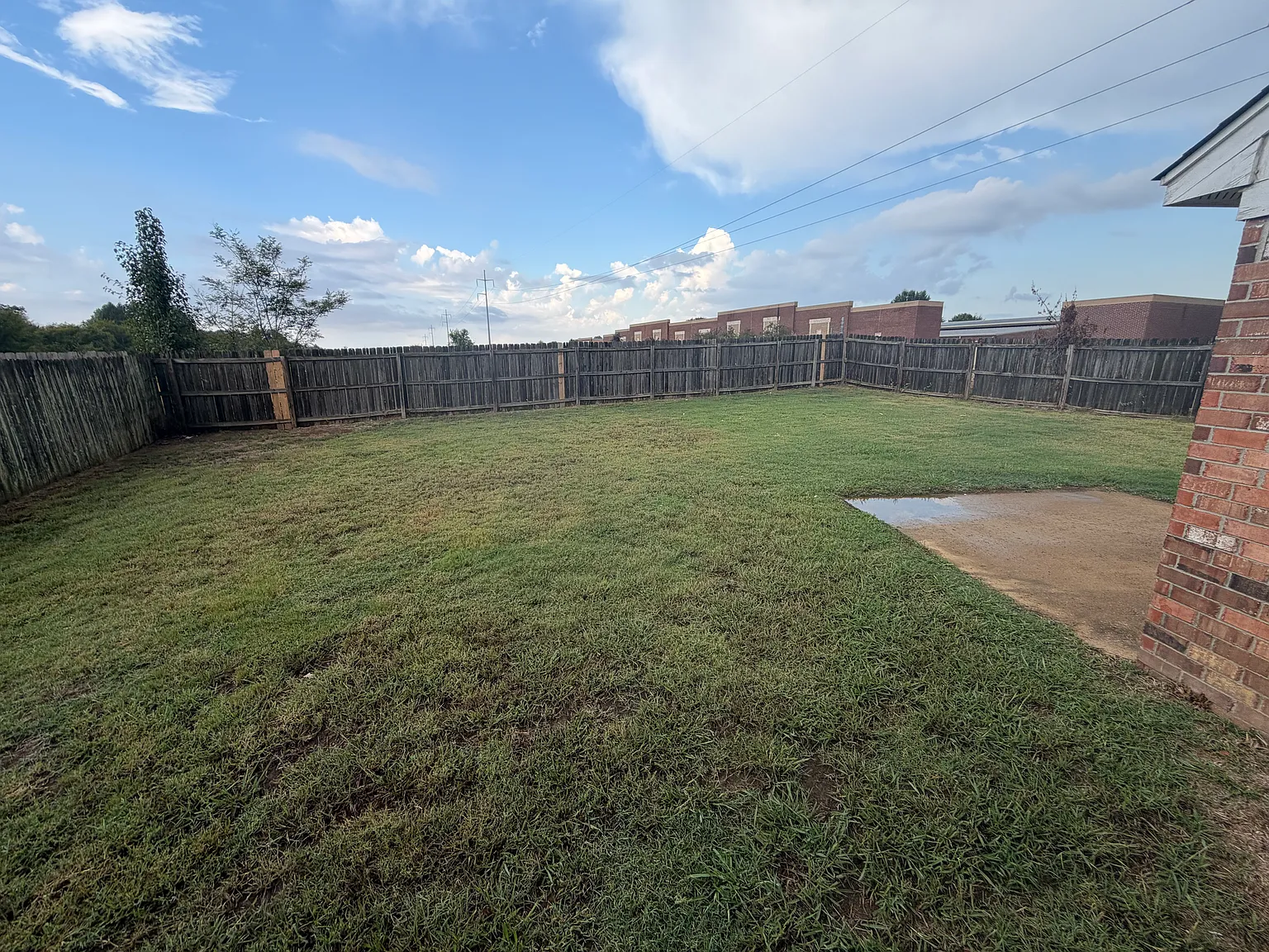 3 bed, 1162 sqft, $1,745 — Photo 2