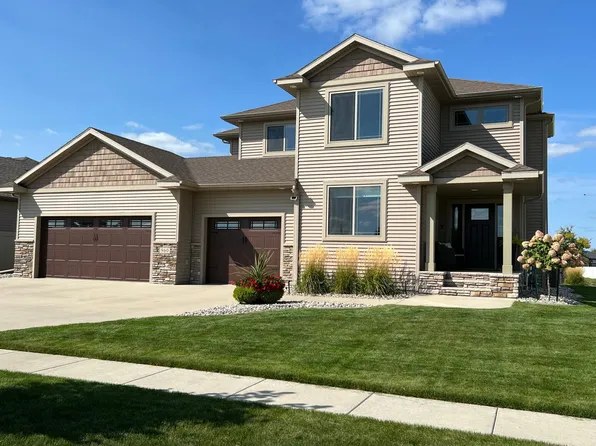 960 51st Ave W, West Fargo, ND 58078